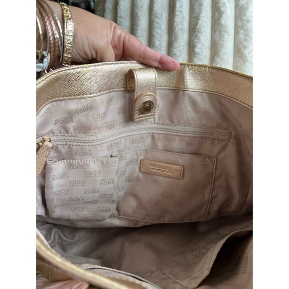 Gold Michael Kors Jet Set Tote - Picture 13 of 16